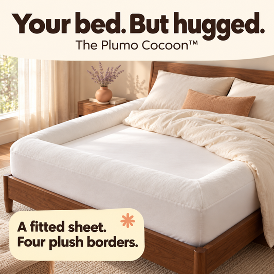 The Plumo Cocoon fitted sheet with four plush borders
